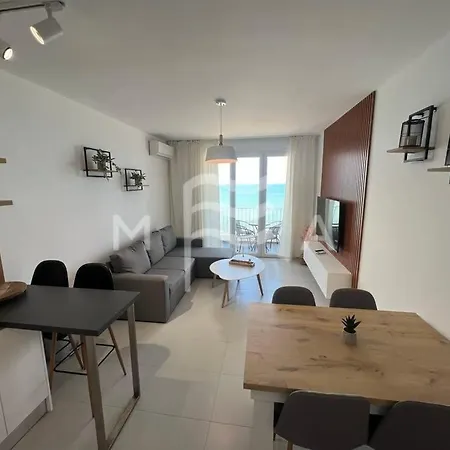 Essential 516 * Durrës